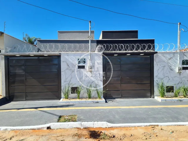 #77 - Casa para Venda em Goiânia - GO - 2