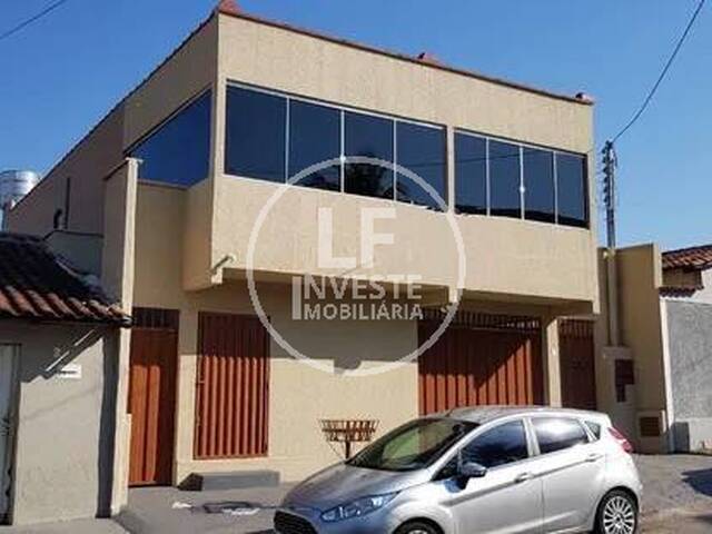 #392 - Casa para Venda em Goiânia - GO - 2