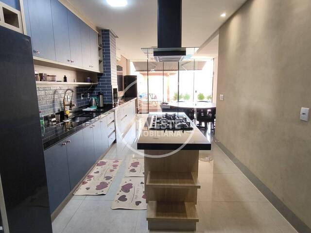 Casa para Venda em Goiânia - 4