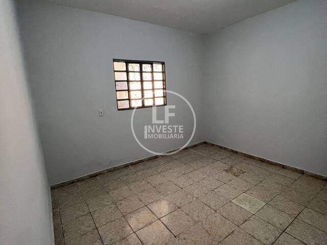 Sobrado para Venda em Goiânia - 4
