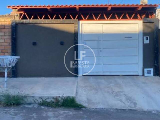 #572 - Casa para Venda em Senador Canedo - GO - 1