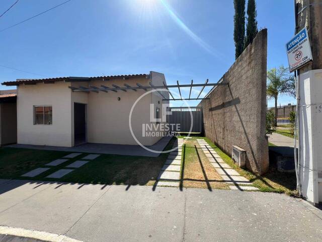 #682 - Casa para Venda em Goiânia - GO - 2