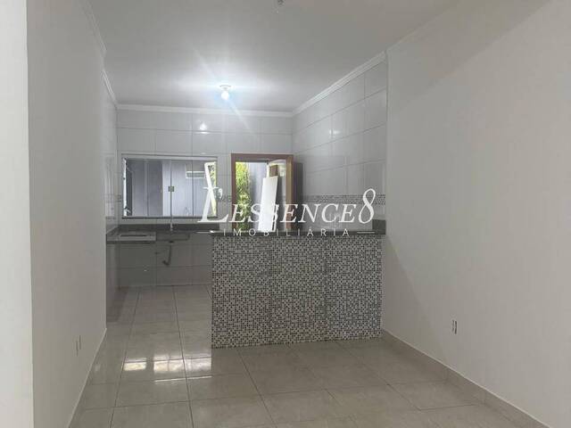 Casa para Venda em Aparecida de Goiânia - 2