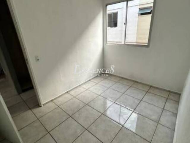 #847 - Apartamento para Venda em Goiânia - GO - 3