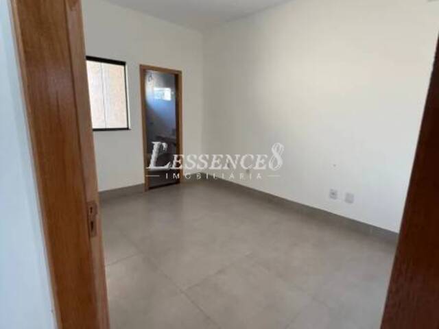 Casa para Venda em Goiânia - 4