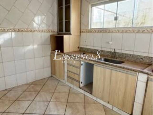 Casa para Venda em Aparecida de Goiânia - 2